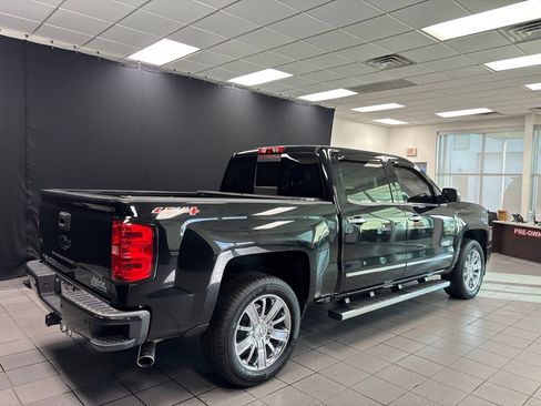 Used 2015 Chevrolet Silverado 1500 High Country w/ High Country Premium Package AWD/4WD image 3