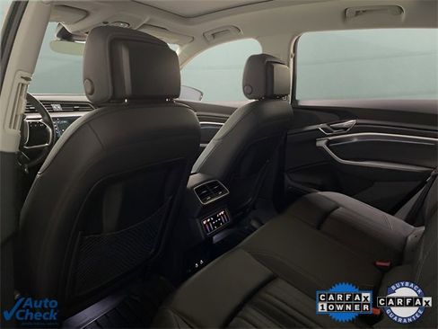 Used 2023 Audi e-tron Premium Plus w/ Premium Plus Package image 22