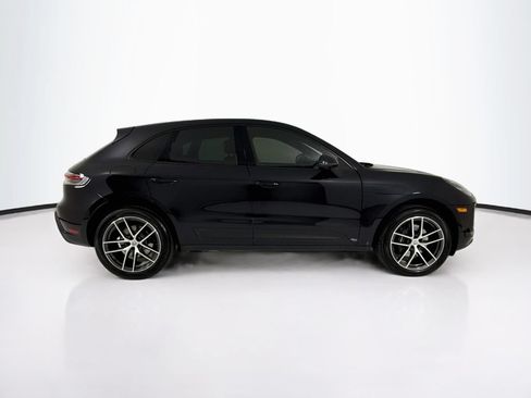 Certified 2024 Porsche Macan AWD/4WD image 8