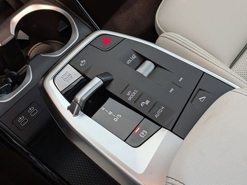 New 2026 BMW X2 xDrive28i AWD/4WD image 23