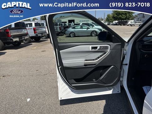 Used 2023 Ford Explorer XLT w/ Equipment Group 202A image 19