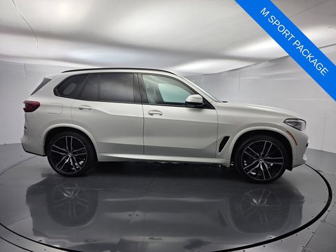 Used 2020 BMW X5 xDrive40i w/ M Sport Package AWD/4WD image 3