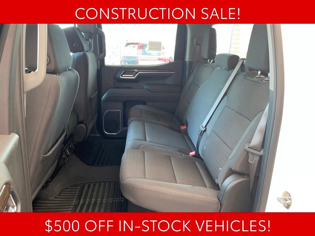 Used 2024 Chevrolet Silverado 1500 LT AWD/4WD image 10