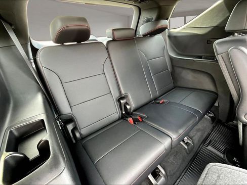 Used 2026 Chevrolet Traverse Z71 w/ Driver Confidence Package AWD/4WD image 25