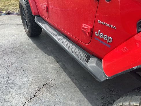 Certified 2021 Jeep Wrangler Unlimited Sahara w/ Cold Weather Group image 5