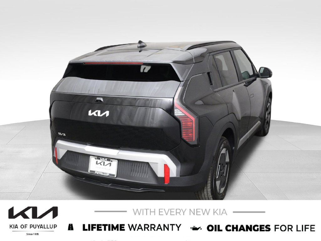 New 2027 Kia EV3 Wind FWD image 5