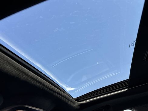 Used 2018 Jeep Grand Cherokee Limited image 14