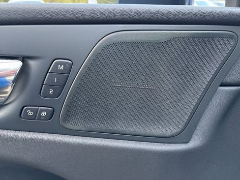 Used 2019 Volvo XC60 T6 Inscription image 15