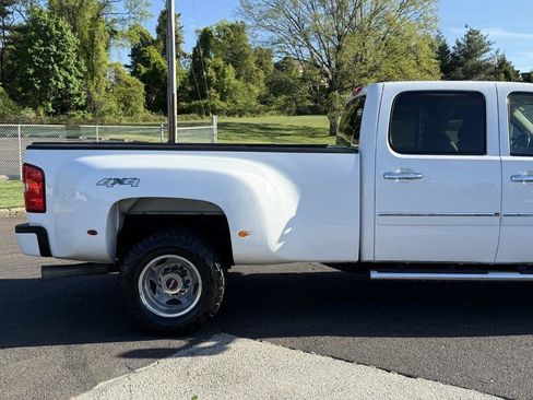 Used 2014 GMC Sierra 3500 Denali AWD/4WD image 9