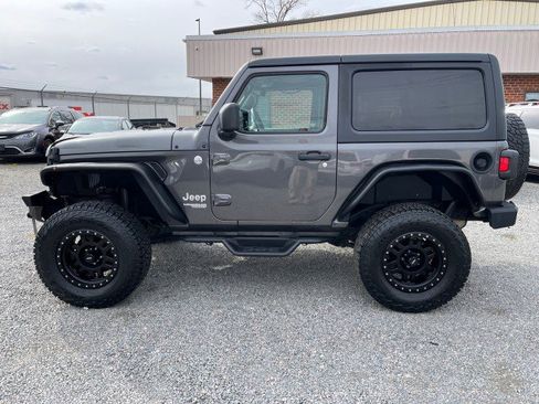 Used 2018 Jeep Wrangler Sport image 10