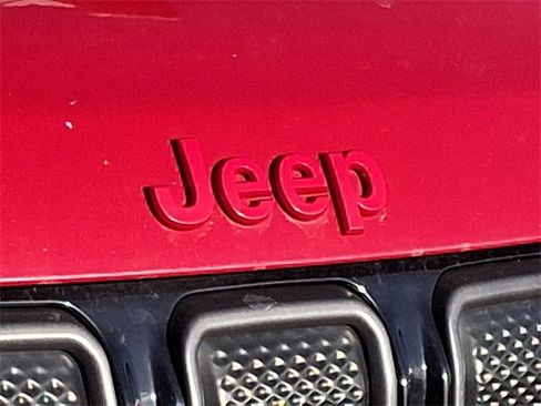 Used 2022 Jeep Compass Limited image 5