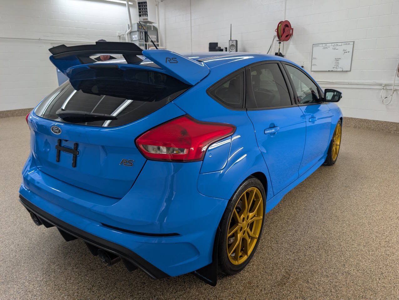 Used 2016 Ford Focus RS AWD/4WD image 4