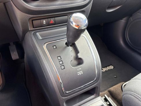 Used 2015 Jeep Patriot Sport w/ Power Value Group image 28