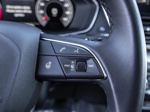 Used 2025 Audi Q5 2.0T Premium image 15