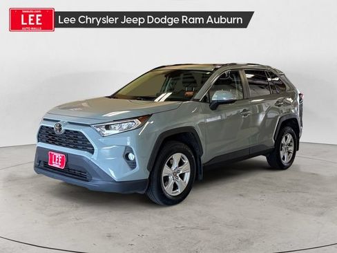 Used 2020 Toyota RAV4 XLE w/ Convenience Package AWD/4WD image 1