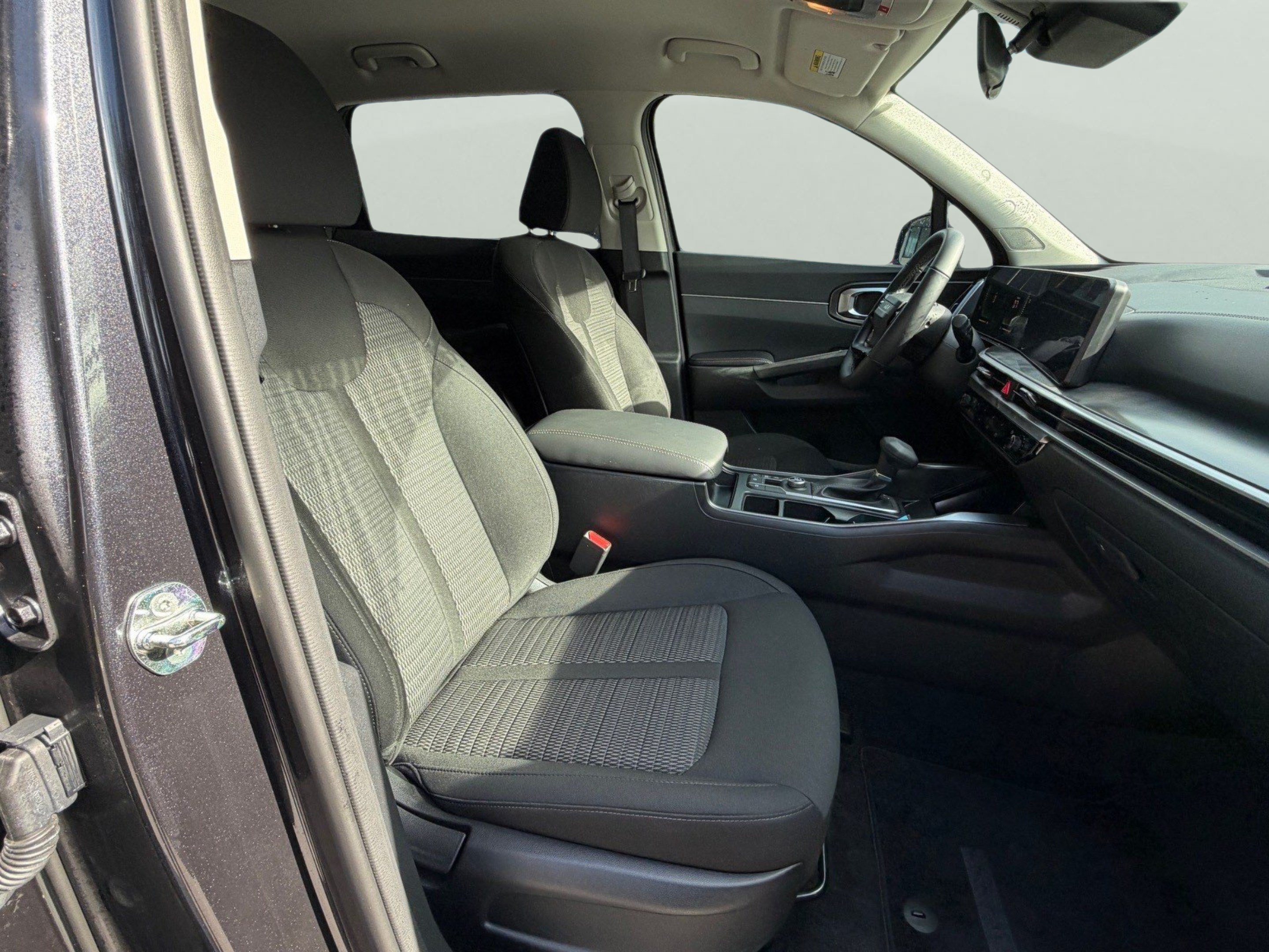 Certified 2026 Kia Sorento LX FWD image 18