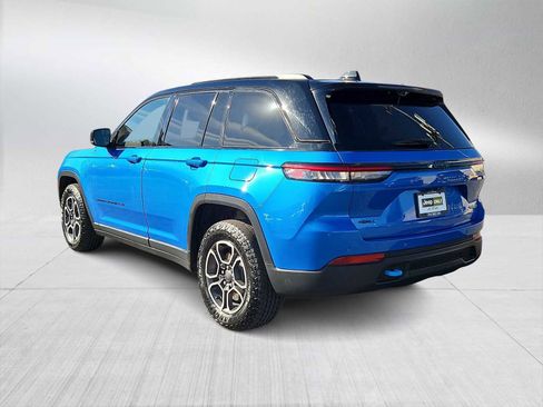 Used 2022 Jeep Grand Cherokee Trailhawk w/ Advanced Protech Group II image 6