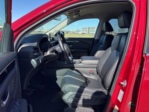 Used 2025 Honda Pilot EX-L image 16