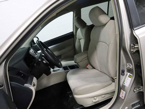 Used 2014 Subaru Outback 2.5i Premium AWD/4WD image 5