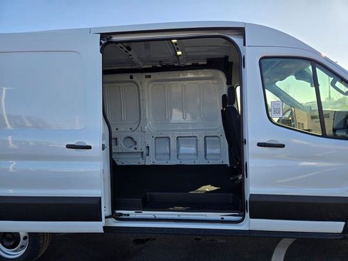 New 2026 Ford Transit 250 148 Medium Roof RWD image 7