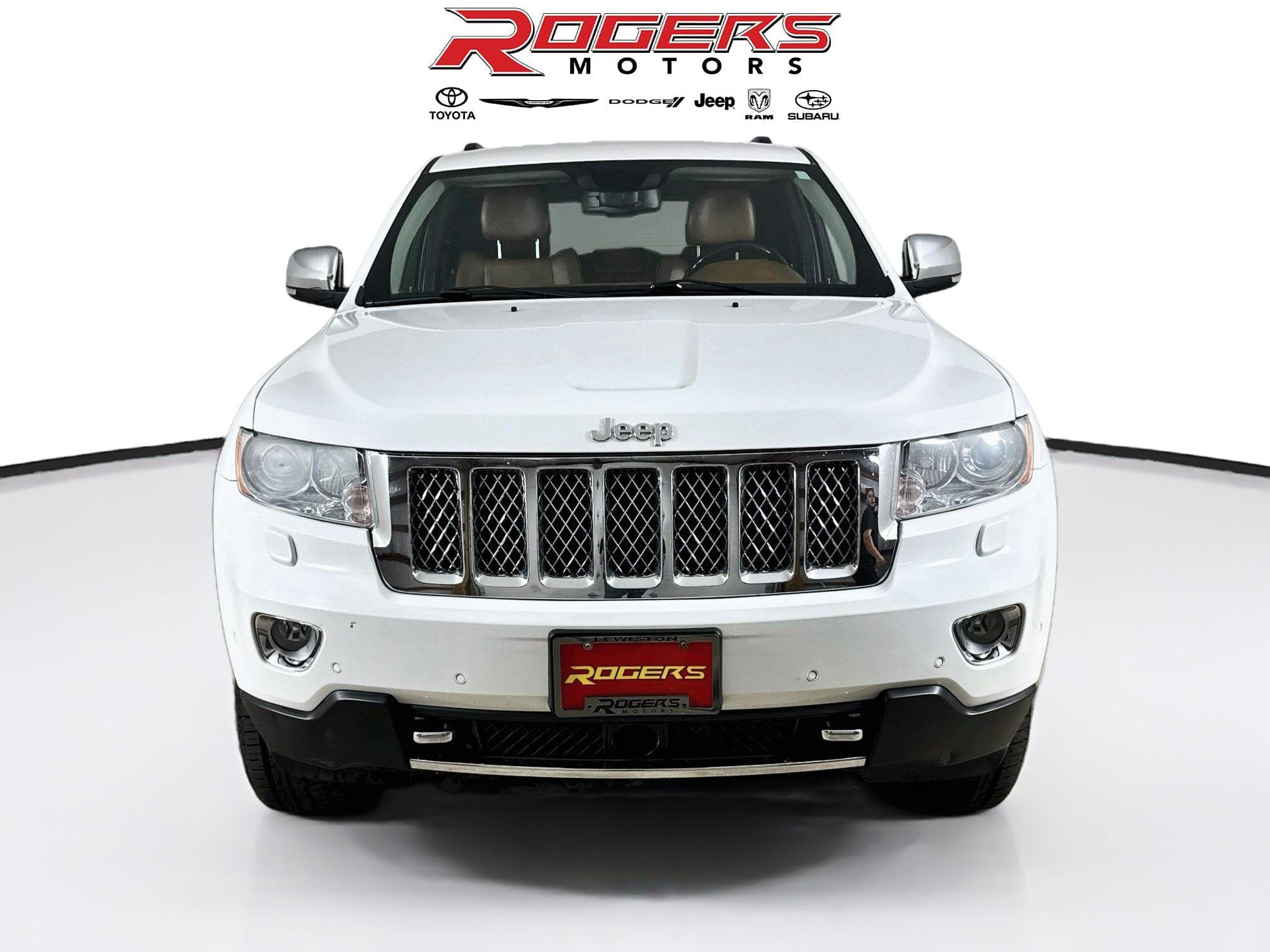 Used 2013 Jeep Grand Cherokee Overland Summit AWD/4WD image 2