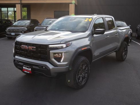 Used 2024 GMC Canyon Elevation w/ Elevation Premium Package AWD/4WD image 2