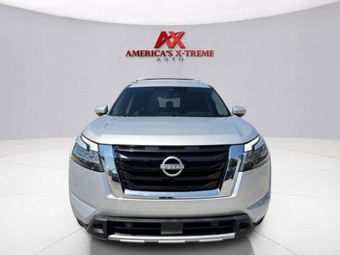 Used 2023 Nissan Pathfinder SL w/ SL Premium Package FWD image 10