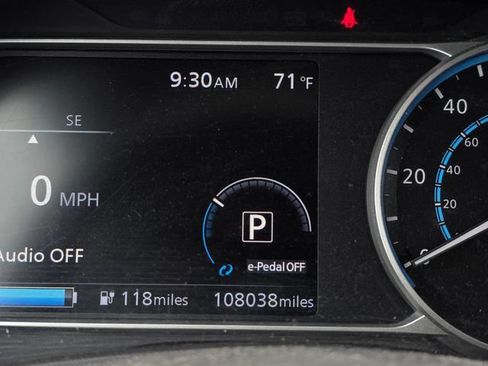 Used 2018 Nissan Leaf SL w/ SL Technology Package FWD image 5