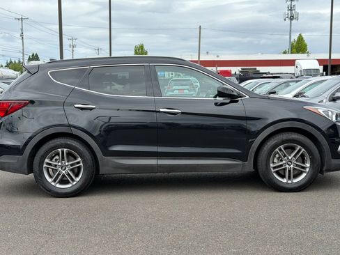 Used 2017 Hyundai Santa Fe Sport FWD image 3