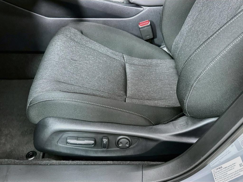 Used 2026 Honda Accord SE image 9