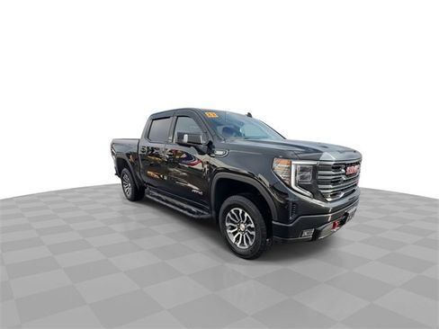 Certified 2022 GMC Sierra 1500 AT4 w/ AT4 Preferred Package image 2