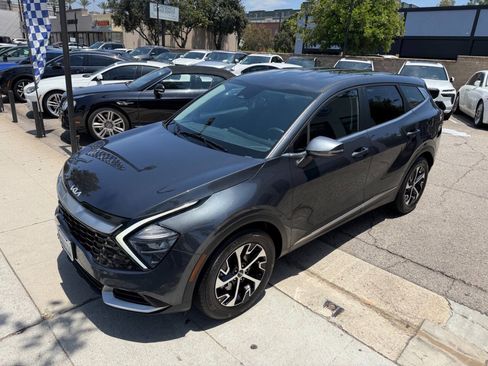 Used 2023 Kia Sportage EX FWD image 14