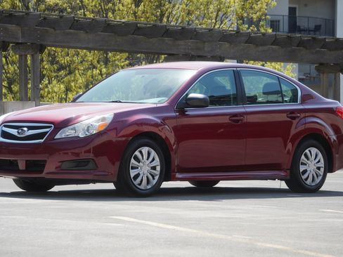 Used 2011 Subaru Legacy 2.5i image 6