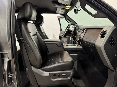 Used 2011 Ford F350 Lariat image 12
