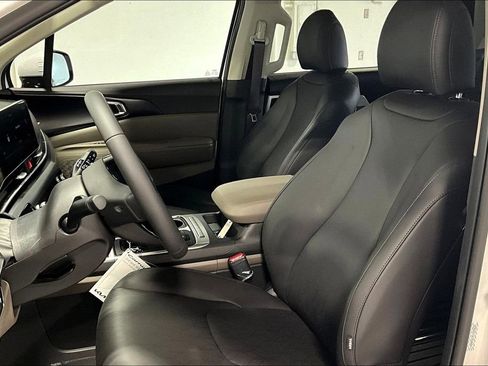 New 2026 Kia Carnival image 19