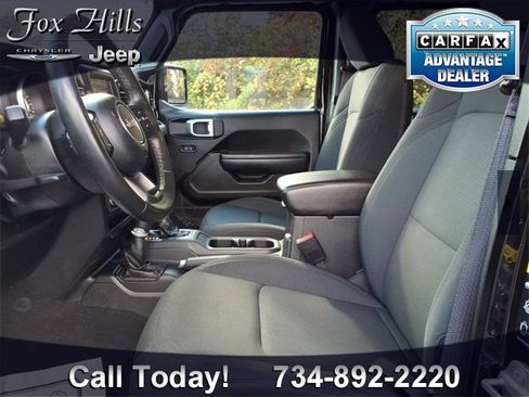 Used 2022 Jeep Wrangler Unlimited Sport image 15