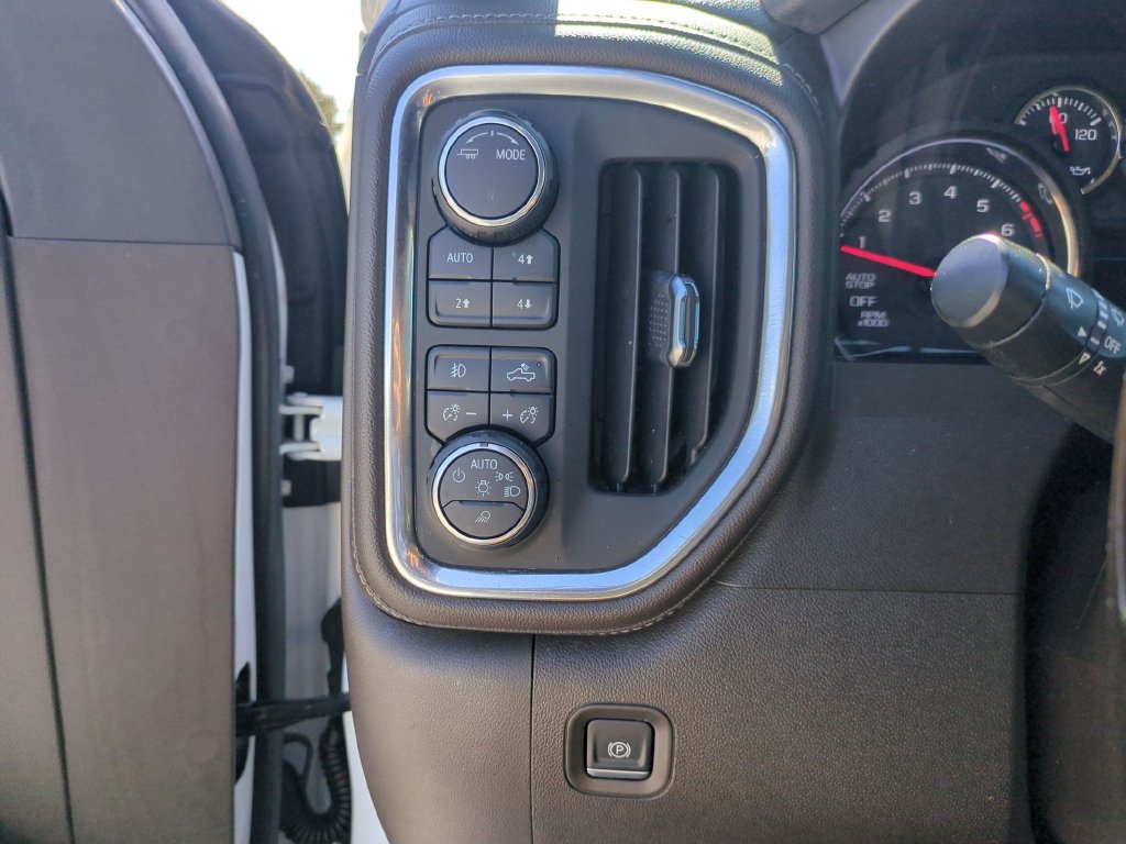 Used 2020 Chevrolet Silverado 1500 RST AWD/4WD image 17