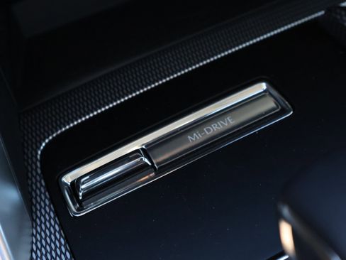 Certified 2025 MAZDA CX-70 3.3 Turbo w/ Premium Package image 35