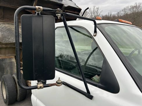 Used 2004 Chevrolet Silverado 3500 2WD Regular Cab image 17