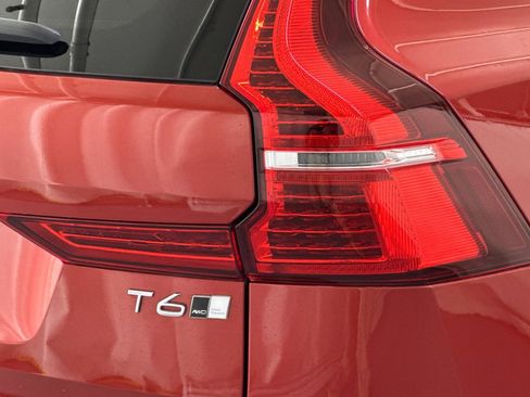 Used 2019 Volvo XC60 T6 Momentum AWD/4WD image 31