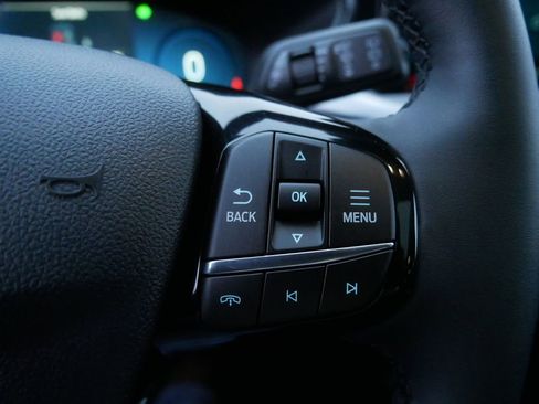 Used 2025 Ford Escape SE w/ PHEV Premium Package image 23