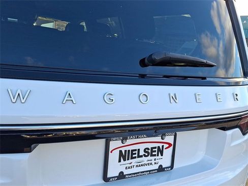 Used 2022 Jeep Wagoneer Series II image 25