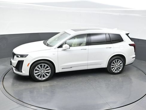 Certified 2023 Cadillac XT6 Premium Luxury AWD/4WD image 37