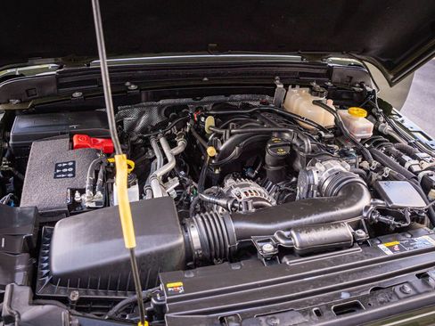 Used 2024 Jeep Wrangler Sahara image 30