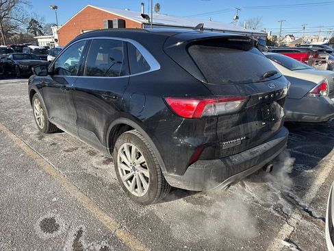 Used 2022 Ford Escape Titanium w/ Titanium Elite Package image 4