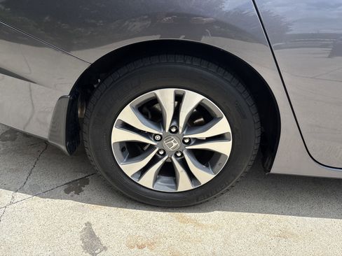 Used 2015 Honda Accord LX image 18