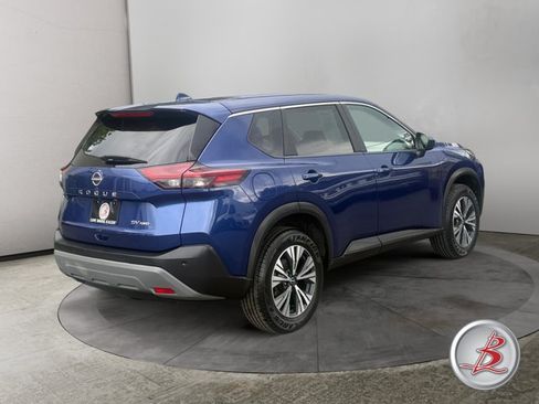 Used 2023 Nissan Rogue SV AWD/4WD image 7