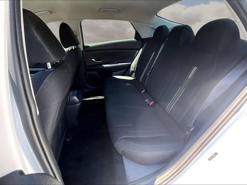 Used 2021 Hyundai Elantra SEL w/ Cargo Package FWD image 19