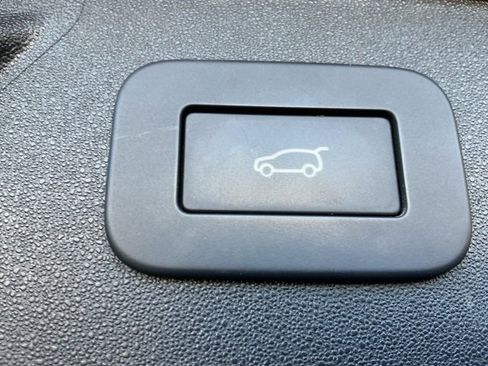 Used 2023 Land Rover Discovery Sport S R-Dynamic image 24