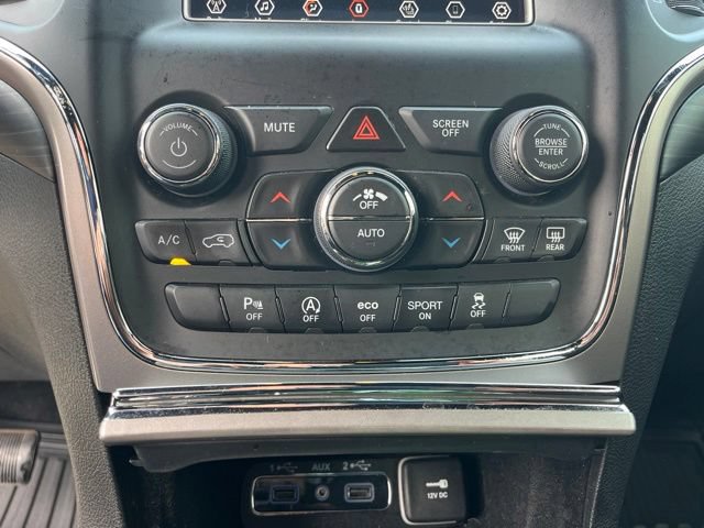 Used 2021 Jeep Grand Cherokee Laredo w/ Security & Convenience Group AWD/4WD image 24